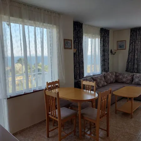 за гости на Apartment *
